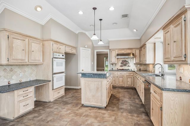 1839 Lakewinds Drive, Missouri City, TX 77459