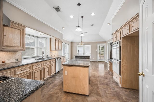 1839 Lakewinds Drive, Missouri City, TX 77459