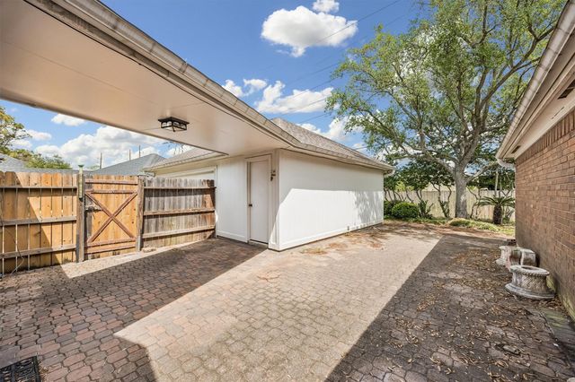 1839 Lakewinds Drive, Missouri City, TX 77459