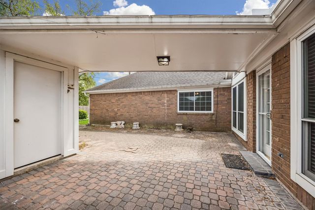 1839 Lakewinds Drive, Missouri City, TX 77459