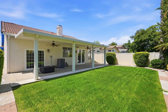 6895 Romanzo Way, Elk Grove, CA 95758