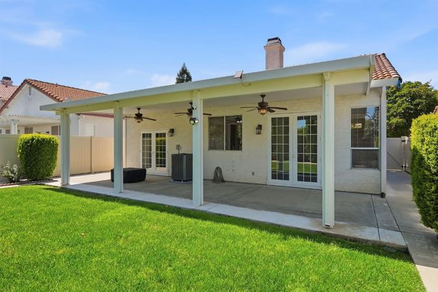 6895 Romanzo Way, Elk Grove, CA 95758