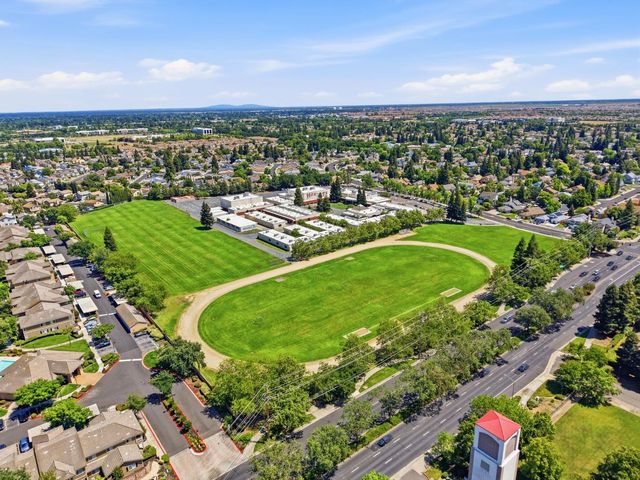 6895 Romanzo Way, Elk Grove, CA 95758