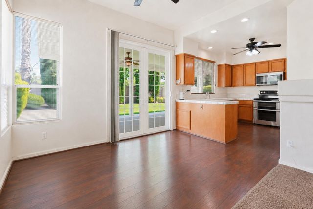 6895 Romanzo Way, Elk Grove, CA 95758