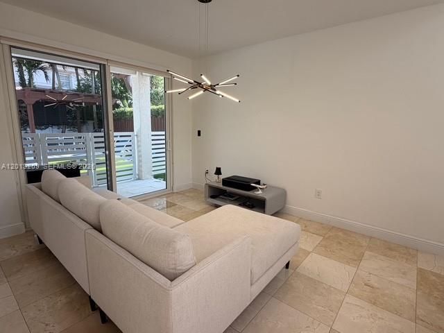11350 NW 48th Ter, Doral, FL 33178