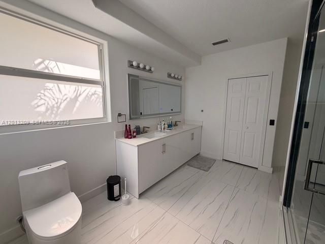 11350 NW 48th Ter, Doral, FL 33178