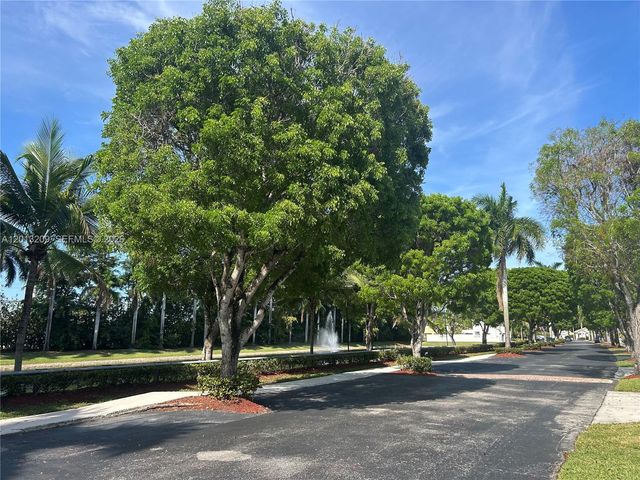 11350 NW 48th Ter, Doral, FL 33178
