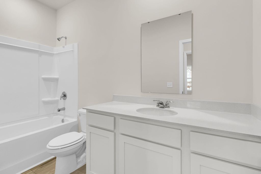 Image 17 of property listing at 1045 Dusk Drive, Summerville, SC 29486
