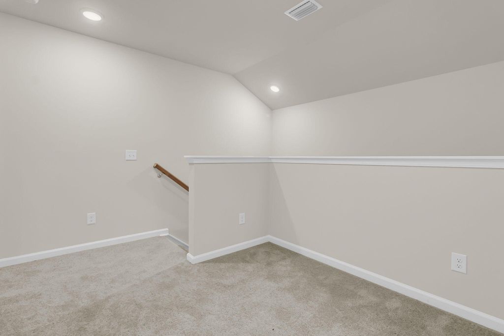 Image 26 of property listing at 1045 Dusk Drive, Summerville, SC 29486