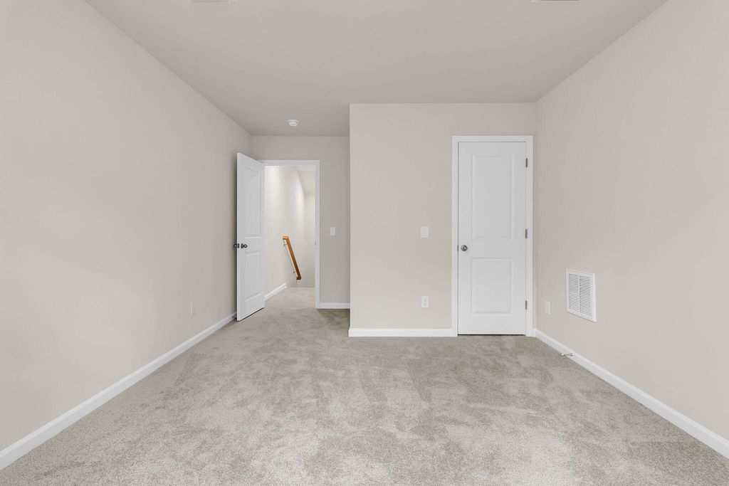 Image 28 of property listing at 1045 Dusk Drive, Summerville, SC 29486