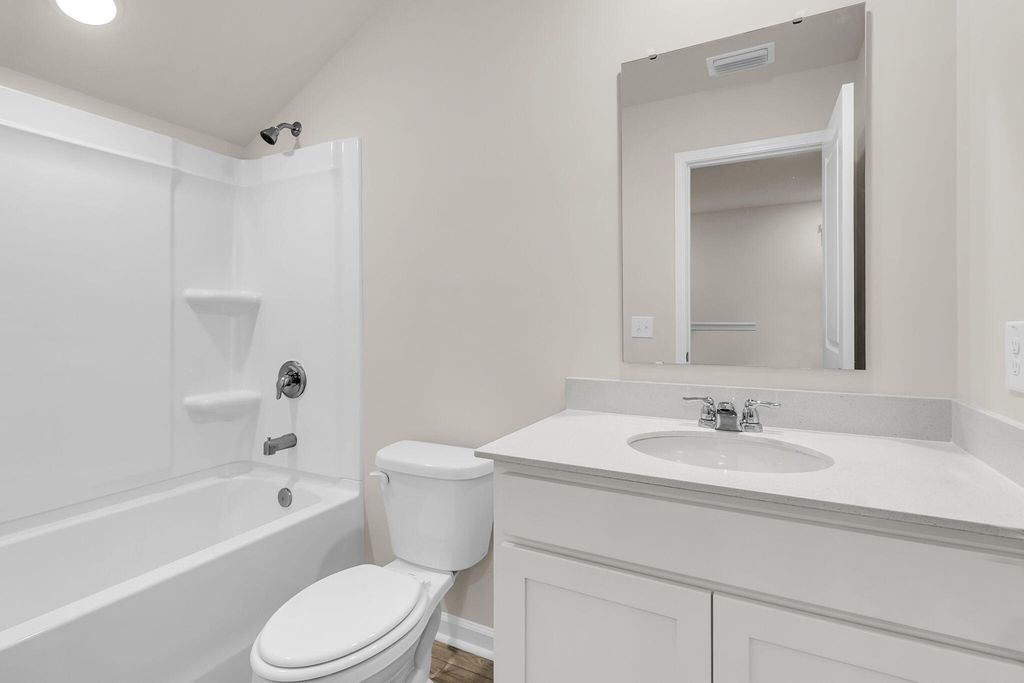 Image 30 of property listing at 1045 Dusk Drive, Summerville, SC 29486