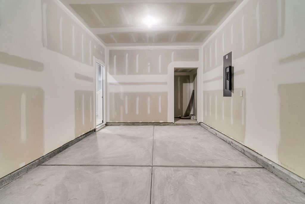 Image 31 of property listing at 1045 Dusk Drive, Summerville, SC 29486