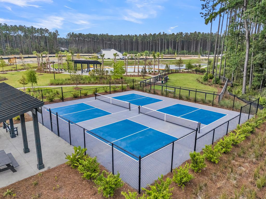 Image 35 of property listing at 1045 Dusk Drive, Summerville, SC 29486