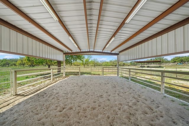 1379 Barker-Rogers Rd, Harper, TX 78631