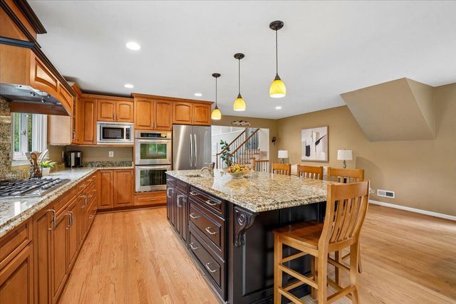 5117 WICKETT TER, Bethesda, MD 20814