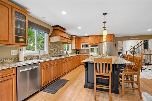 5117 WICKETT TER, Bethesda, MD 20814