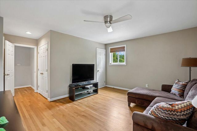 5117 WICKETT TER, Bethesda, MD 20814