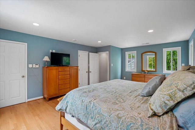 5117 WICKETT TER, Bethesda, MD 20814
