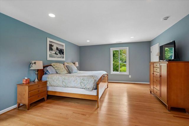 5117 WICKETT TER, Bethesda, MD 20814