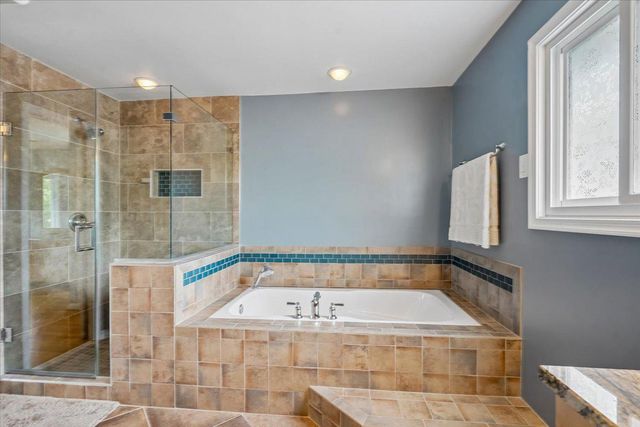 5117 WICKETT TER, Bethesda, MD 20814