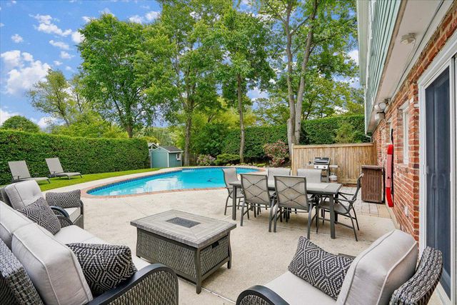 5117 WICKETT TER, Bethesda, MD 20814