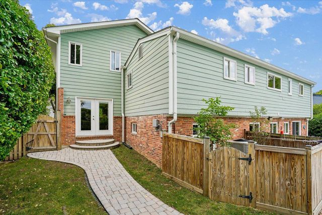 5117 WICKETT TER, Bethesda, MD 20814