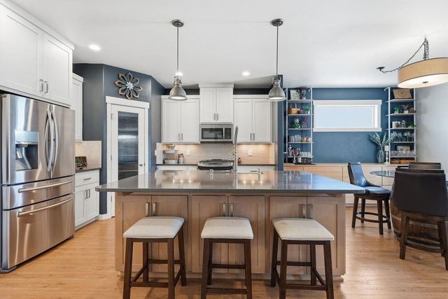 9513 W Floyd Dr, Cheney, WA 99004