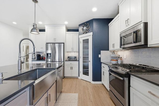 9513 W Floyd Dr, Cheney, WA 99004