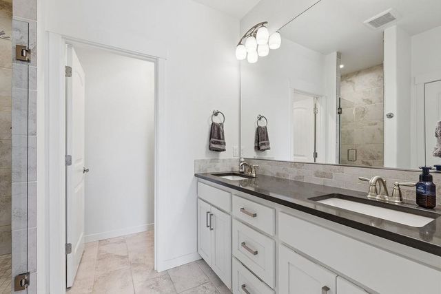 9513 W Floyd Dr, Cheney, WA 99004