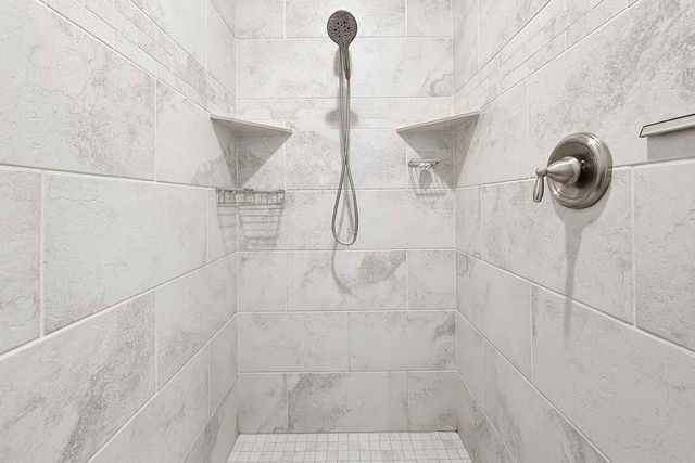 9513 W Floyd Dr, Cheney, WA 99004