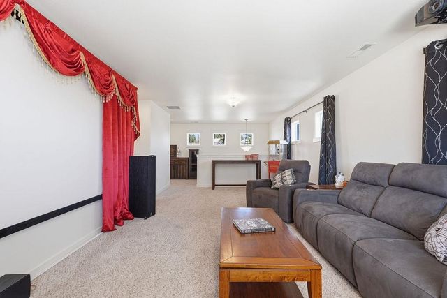 9513 W Floyd Dr, Cheney, WA 99004