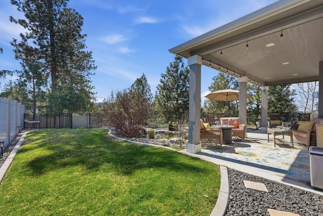 9513 W Floyd Dr, Cheney, WA 99004