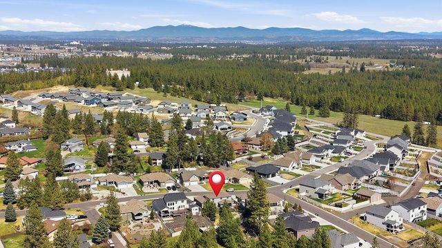 9513 W Floyd Dr, Cheney, WA 99004