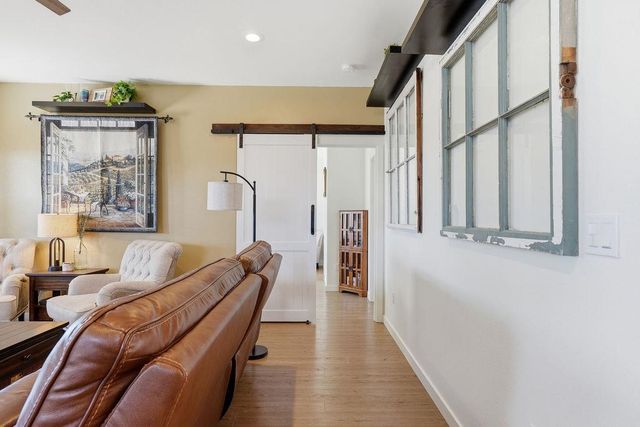 9513 W Floyd Dr, Cheney, WA 99004