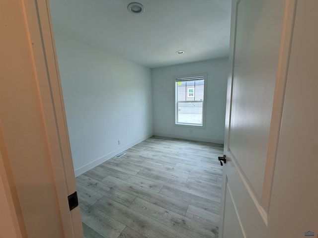 1661.129 E PHILADELPHIA, Rapid City, SD 57701
