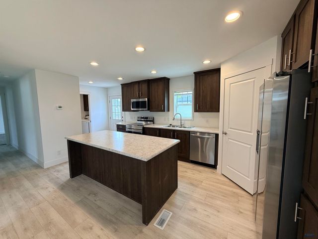 1661.129 E PHILADELPHIA, Rapid City, SD 57701