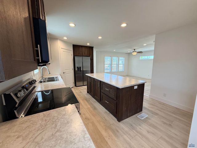 1661.129 E PHILADELPHIA, Rapid City, SD 57701