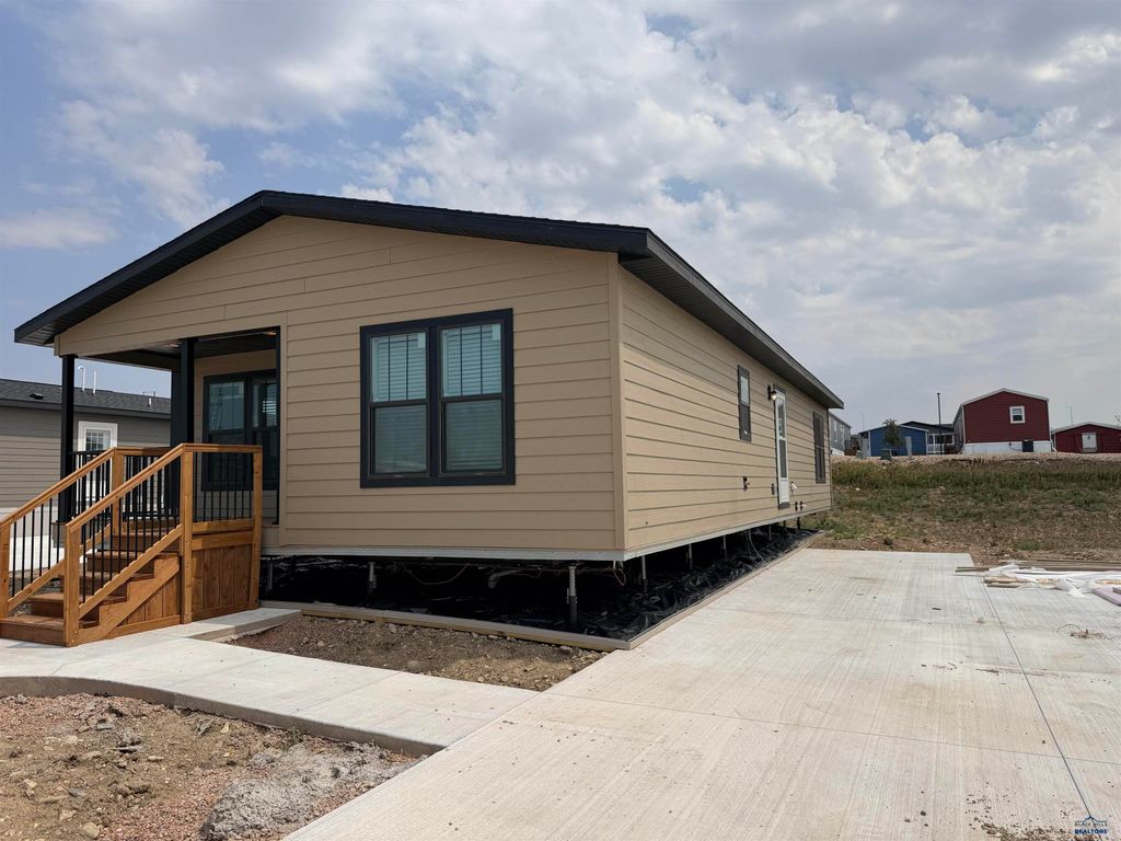 1661.129 E PHILADELPHIA, Rapid City, SD 57701