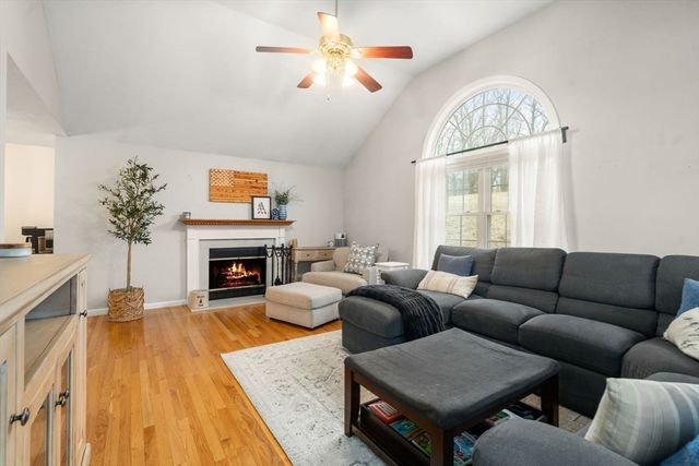 16 Brooke Haven Drive, Rutland, MA 01543