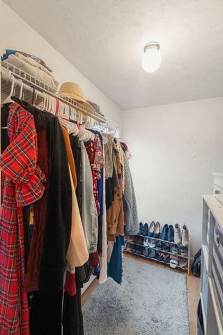 16 Brooke Haven Drive, Rutland, MA 01543