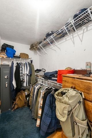 16 Brooke Haven Drive, Rutland, MA 01543