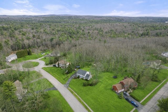 16 Brooke Haven Drive, Rutland, MA 01543