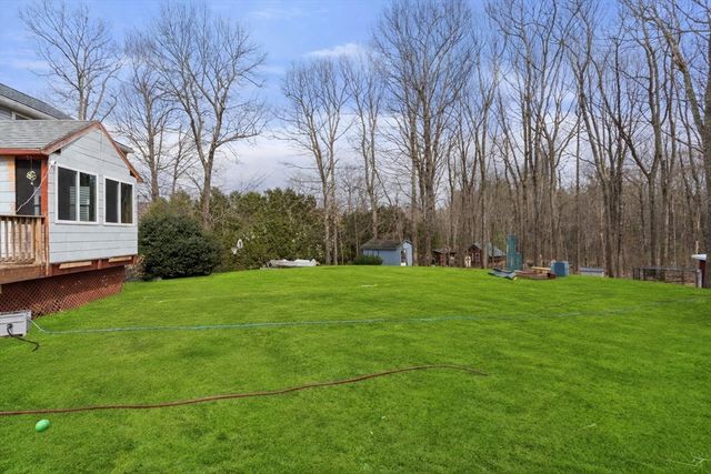 16 Brooke Haven Drive, Rutland, MA 01543