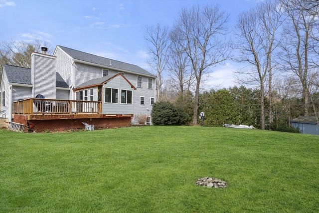 16 Brooke Haven Drive, Rutland, MA 01543