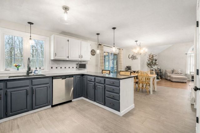 16 Brooke Haven Drive, Rutland, MA 01543