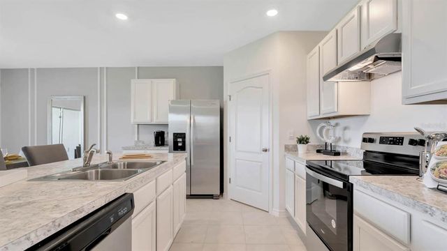 211 TAYLOR GROVES DRIVE, Lake Wales, FL 33853