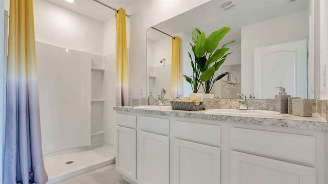 211 TAYLOR GROVES DRIVE, Lake Wales, FL 33853