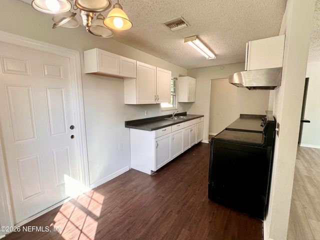 2319 EUDINE Drive W, Jacksonville, FL 32210