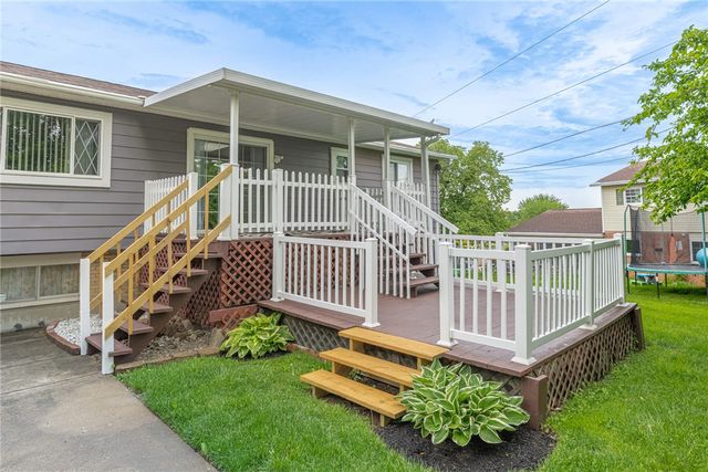 812 Twin Oaks Drive, Riverside, OH 45431