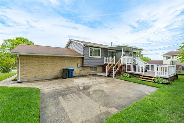 812 Twin Oaks Drive, Riverside, OH 45431
